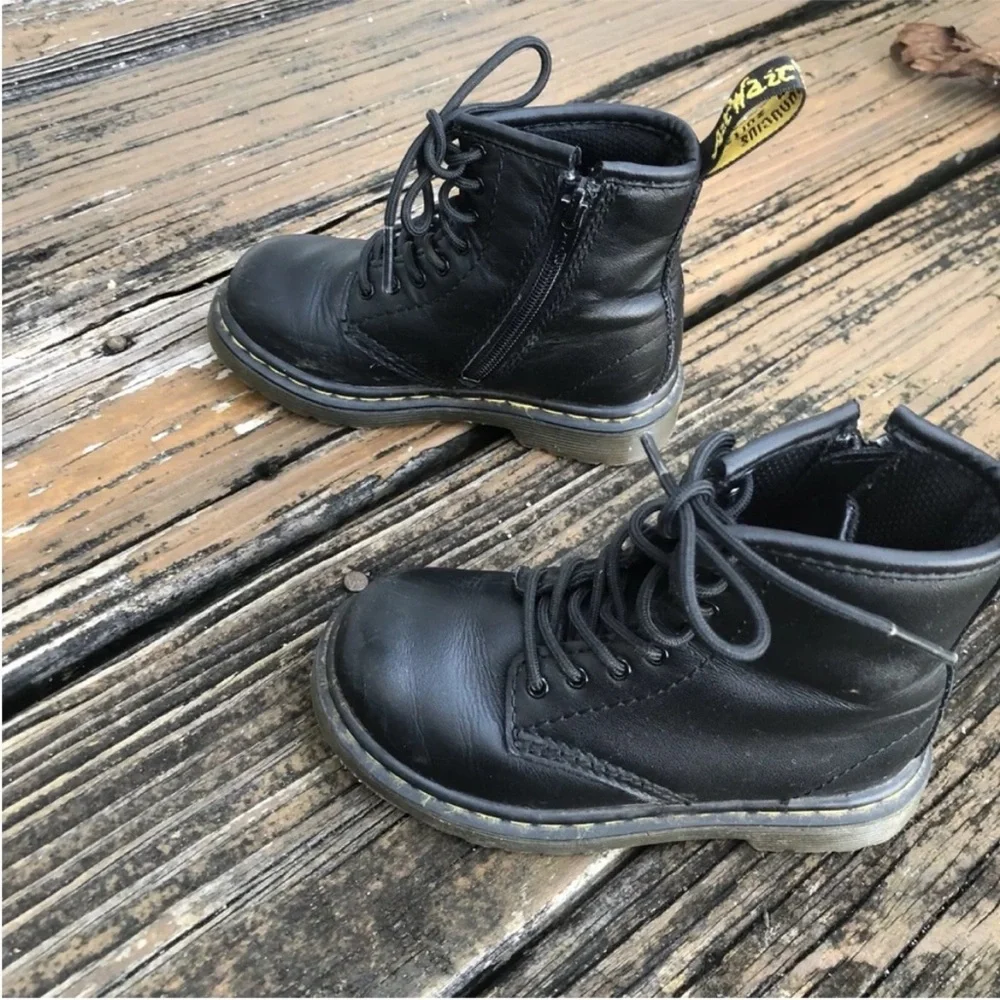 Dr Martens Docs Brooklee Moto Boots Black Leather Airwair 8 UK 7 EU 24 Toddler